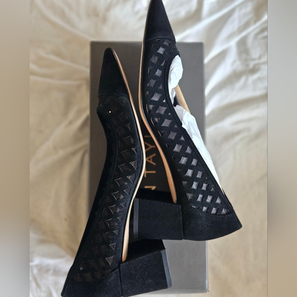 Suede 2 inch flats brand new